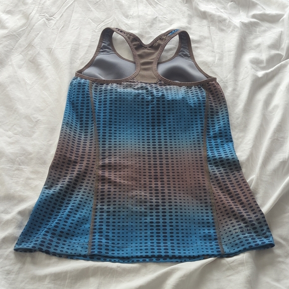 Nike Dri-Fit Victory Is Mine Gradient Blue and Brown Tank Top With Built In Bra - Picture 4 of 6